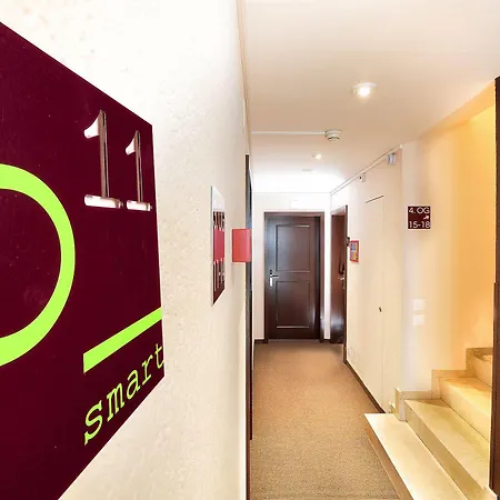 Hotel B-smart 3*
